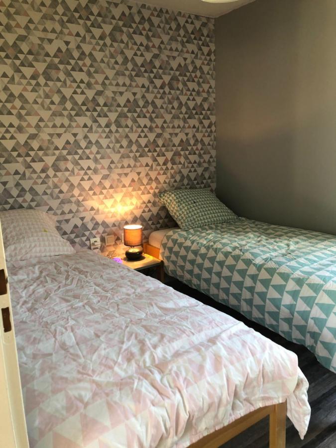 Signy-le-Petit Cottage Chaleureux Dans Domaine Prive מראה חיצוני תמונה