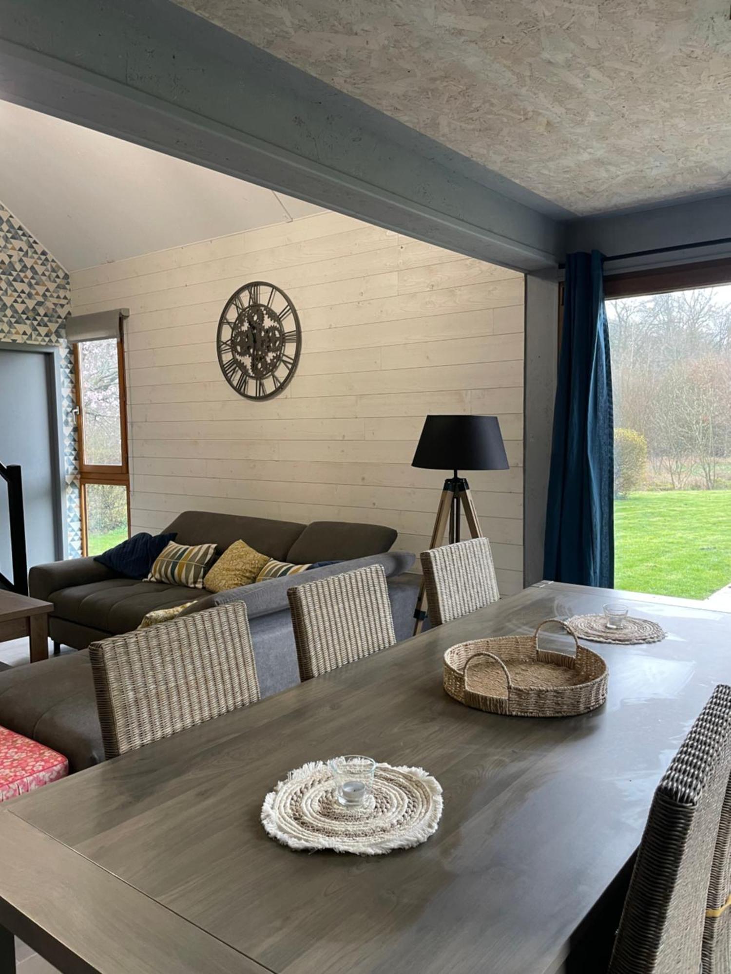 Signy-le-Petit Cottage Chaleureux Dans Domaine Prive מראה חיצוני תמונה