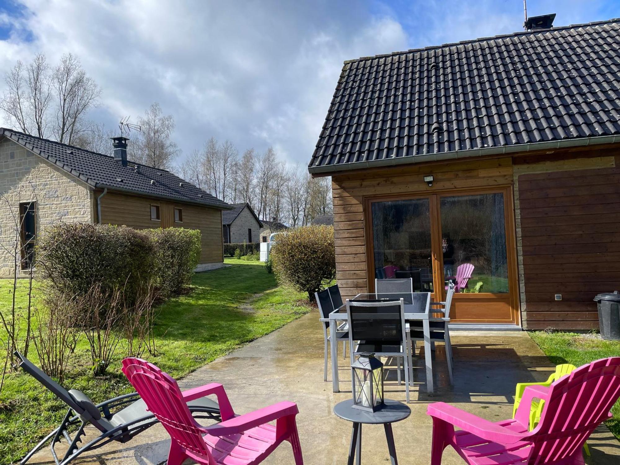 Signy-le-Petit Cottage Chaleureux Dans Domaine Prive מראה חיצוני תמונה